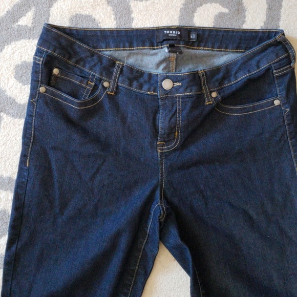 Torrid jeans - Picture 2 of 3